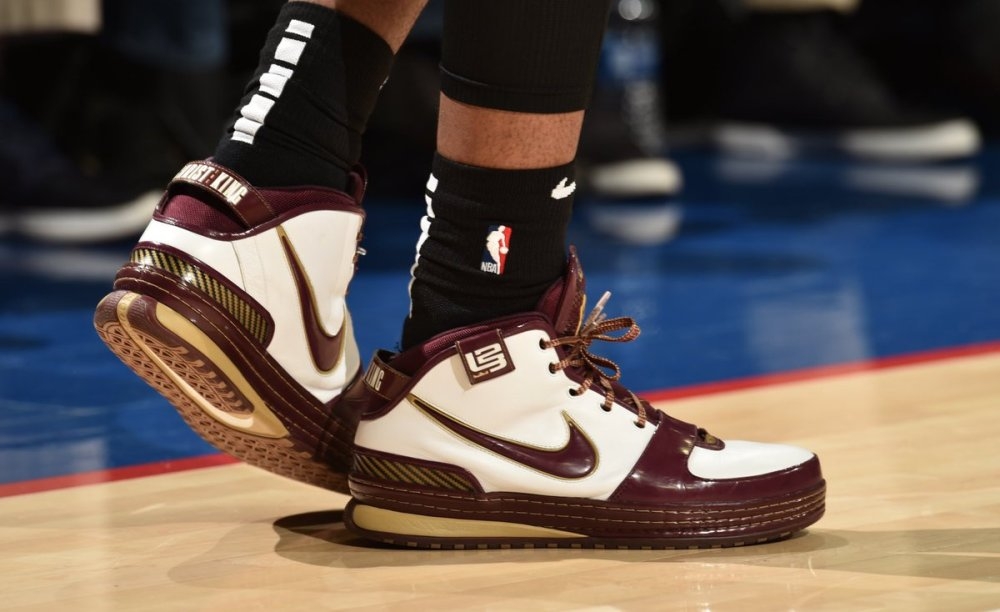 约基奇砍下118次25分+10助，史上其他中锋合计108场（约基奇25分+10助已达118场，超过其余中锋历史总和108场）