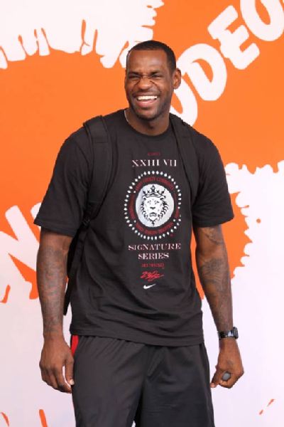 篮球NBA最新MVP榜出炉，新领跑者诞生（NBA最新MVP榜揭晓，新任榜首诞生）