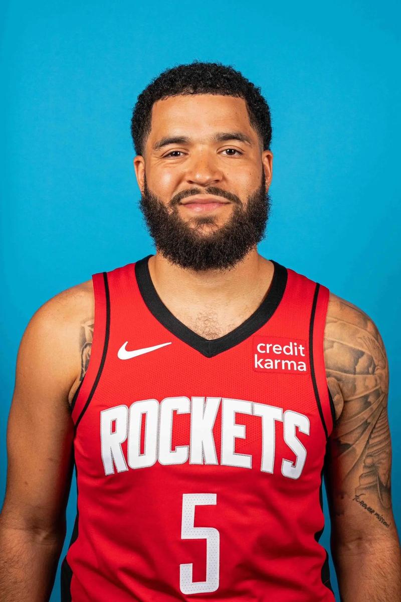 湖人vs76人首发：詹姆斯&东契奇大战恩比德&马克西（湖人战76人先发：詹姆斯搭档东契奇对飙恩比德、马克西）