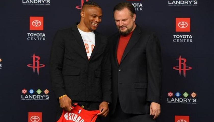 意媒：新星伊万-马耶首次入选一线队，他在国米的未来计划中（意媒：小将伊万-马耶首次进入一线队，已被纳入国米未来规划）