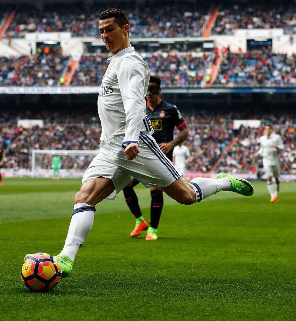 弗罗因德谈冬窗：没引援计划，伤员归队后球队阵容会非常完备（弗罗因德：冬窗不引援，伤员回归后阵容将趋于完整）