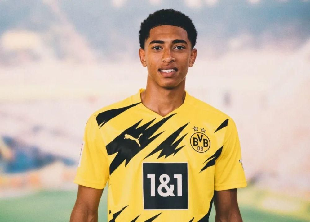 镜报：巴尔韦德不满阿隆索执教风格或考虑离队，曼联对其有意（镜报：巴尔韦德不满阿隆索执教理念或寻求离队，曼联有意引进）