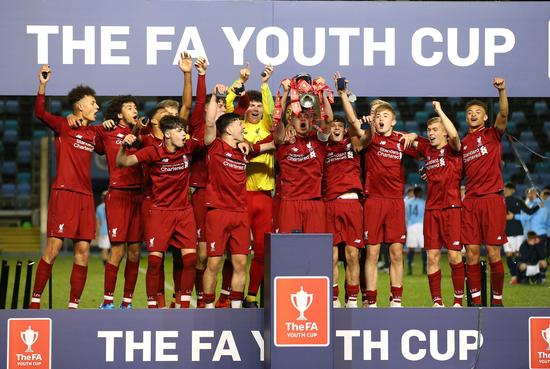 勇士&鹈鹕半场合计命中3记三分，命中率同为9.1%（勇士与鹈鹕半场三分共中3球，命中率均为9.1%）