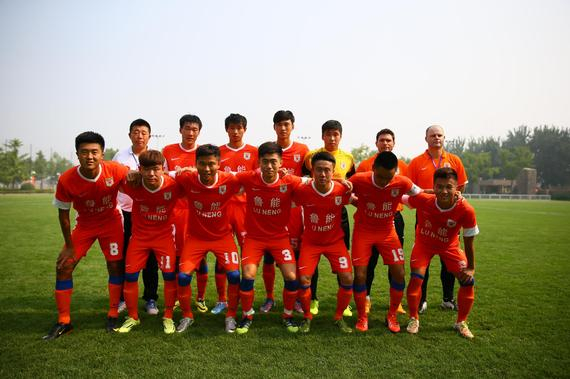 首发出战圣保利！诺伊尔追平伊梅尔并列德甲门将出场榜次席（诺伊尔首发战圣保利，追平伊梅尔并列德甲门将出场第二）