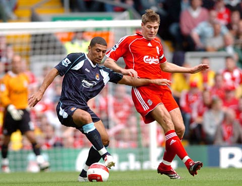 惊天争议！西班牙人1-0巴列卡诺，裁判两红牌+点球引爆全场！（判罚风暴来袭！西班牙人1-0巴列卡诺，两红牌加点球点燃全场争议）